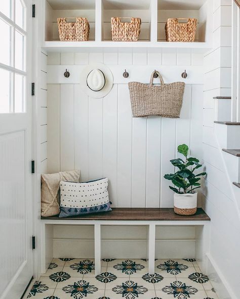 6 mudrooms designed to bring beauty and functionality to the home—follow the link! (Photography: Maria DeForrest, Interior designs: Marnie Oursler) https://thecottagejournal.com/6-mudrooms-designed-bring-beauty-functionality-home/ Cottage Mudroom, Pool Bathroom Ideas, House Pattern, Pool Bathroom, Minnesota Home, Pattern Tile, Mudroom Design, Declutter Your Home, Neat And Tidy