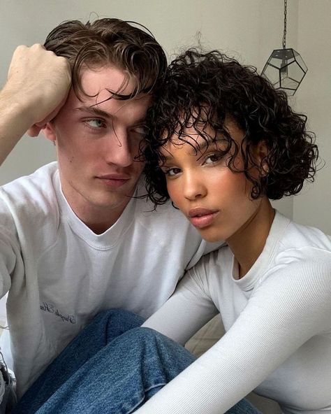 Lucky Smith, Pelo Color Vino, Nara Smith, Interracial Couples Bwwm, Swirl Couples, Bwwm Couples, Interacial Couples, Lucky Blue Smith, Lucky Blue