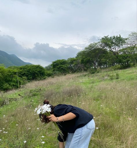 Running In Garden Aesthetic, Coming Of Age Summer Aesthetic, Picking Flowers Aesthetic, Dancing In A Field Of Flowers Aesthetic, Flower Picking Aesthetic, Wild Woman Aesthetic, Best Friend Pictures Flower Field, Coming Of Age Aesthetic, Dancing In Flower Field