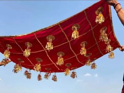 Wedding Bride Entry, Bridal Entry Chadar, Punjabi Wedding Decor, Red Wedding Favors, Bridal Entry, Bride Entry, Mehndi Decor, Wedding Design Decoration, Wedding Crafts Diy