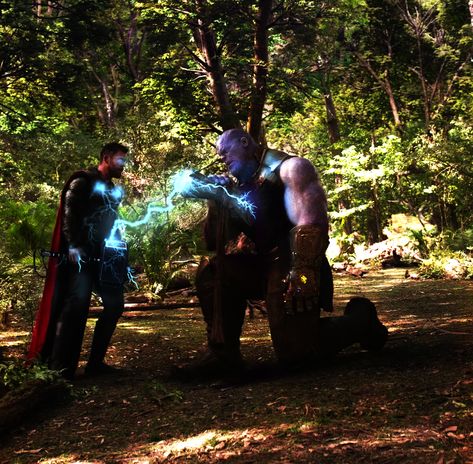 In parallel universe, Thor vs Thanos #Thanos#Thor#Marvel#Infinitywar#mjolnir#stormbreaker Thor Vs Superman, Thor Vs Thanos, Avengers Infinity Stones, Infinity Stones, Thor Marvel, Marvel Thor, Parallel Universe, Avengers Infinity, Thor