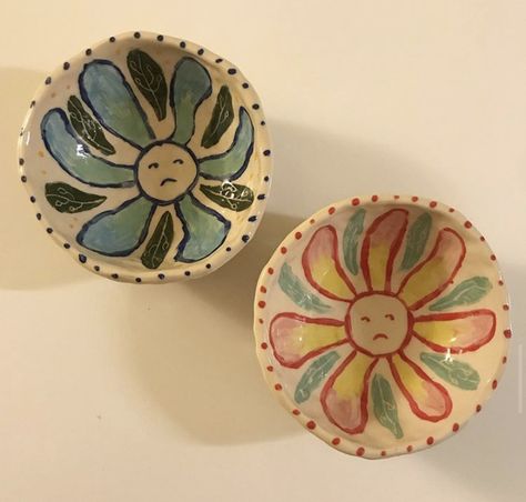 Funky Ceramics, Mirror Pottery, Diy Pottery Painting, Color Me Mine, Pottery Painting Designs, Keramik Design, Pottery Crafts, Diy Pottery, Ceramics Pottery Art