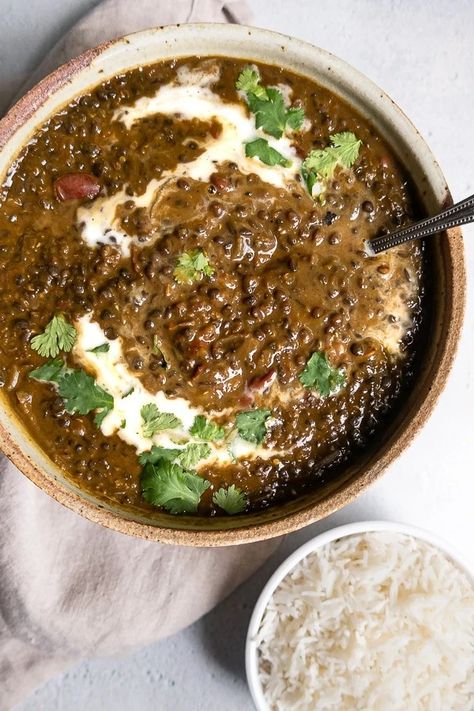 Black Lentil Curry (Vegan Dal Makhani) - From The Comfort Of My Bowl Black Lentil Curry, Vegan Dal Makhani, Vegan Dal, Indian Food Vegetarian, Vegetarian Indian Food, Vegan Indian Food, Vegan Curry Recipes, Easy Vegan Dinner Recipes, Dal Makhani