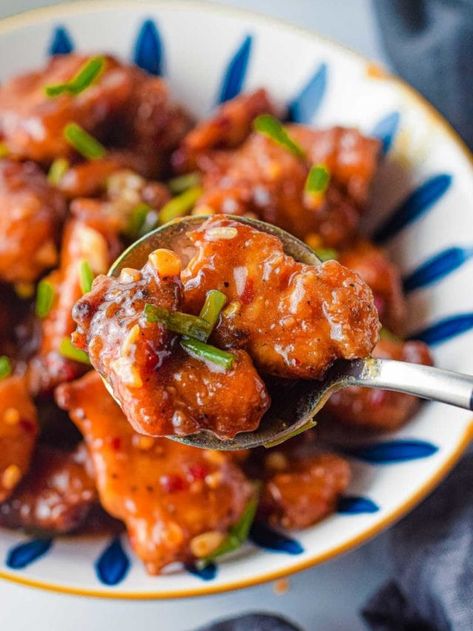 Honey Garlic Chicken in Air Fryer - Upstate Ramblings Air Fryer Honey Chili Chicken, Honey Soy Chicken Air Fryer, Honey Garlic Chicken Bites Air Fryer, Honey Garlic Chicken Air Fryer, Air Fryer Asian Chicken, Air Fryer Chicken Dinner, Air Fryer Honey Garlic Chicken, Honey Soy Sauce Chicken, Recipes With Chili Garlic Sauce