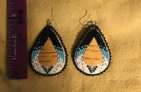 Birchbark Earrings, Bark Idea, Birch Jewelry, Native Beading, Beadwork Earrings, Stitch Earrings, Native Crafts, Beading Crafts, Brick Stitch Earrings