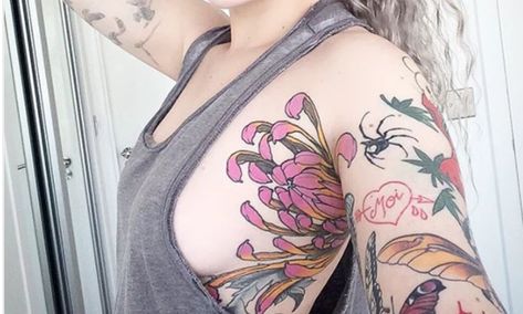 Armpit Tattoo, Tattoo Appointment, Dark Armpits, Cool Chest Tattoos, Chest Tattoos For Women, Chest Piece Tattoos, Modern Tattoos, Side Tattoos, Tattoo Machine