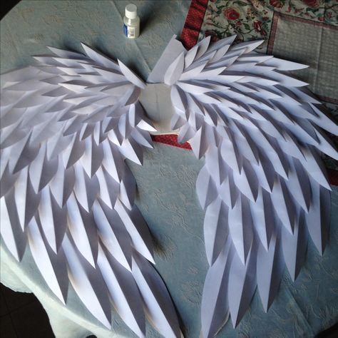 Paper Angel Wings Diy, Paper Angel Wings, Diy Wings Angel, Angel Wings Diy, Angel Costume Diy, Diy Angel Wings, Angel Wings Art, Paper Wings, Diy Angels