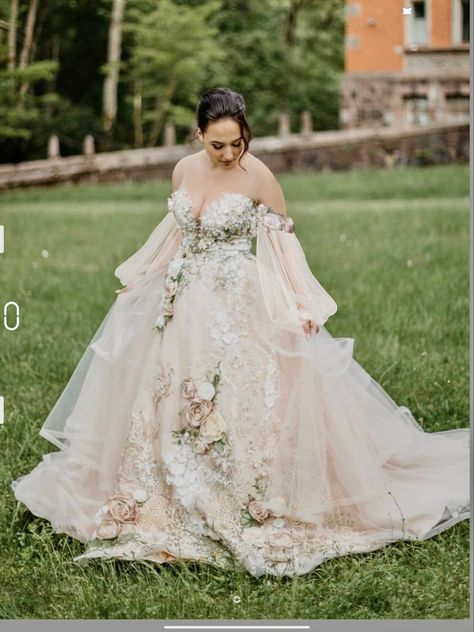 Fairy Tale Wedding Theme, Unusual Wedding Dress, Right Wedding Dress, Wedding Dress Fantasy, Flower Dress Design, Weird Colors, Fairytale Wedding Theme, Unusual Wedding Dresses, Enchanted Forest Wedding