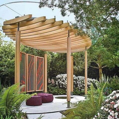 This pergola gazebo has a unique oval shape. On top of the pergola roof you can also add a glass cover that will protect your head from the sun and rain. Oval Gazebo Pergola from @dom_sad_dacha #pergola #outdoordecoration #outdoordecoration Shelter Architecture, Small Pergola, Pergola Curtains, Pergola Swing, Wooden Gazebo, Pergola Lighting, Pergola Garden, Wooden Pergola, Gazebo Pergola