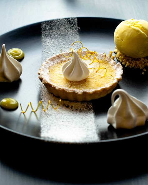 lemon tart & limoncello ice cream ... Limoncello Ice Cream, Dinner Party Dessert, Impressive Dinner, Fine Dining Desserts, Gourmet Food Plating, Dinner Party Desserts, Dessert Presentation, Tart Dessert, Dessert Plating