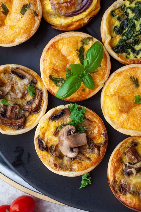 Quiche Aesthetic, Mini Quiche Tarts, Mini Mushroom Quiche, Vegetables Quiche, Mini Spinach Quiche, Spinach Mushroom Quiche Recipes, Quiche Filling, Vegan Spinach Mushroom Quiche, Quiche Mini