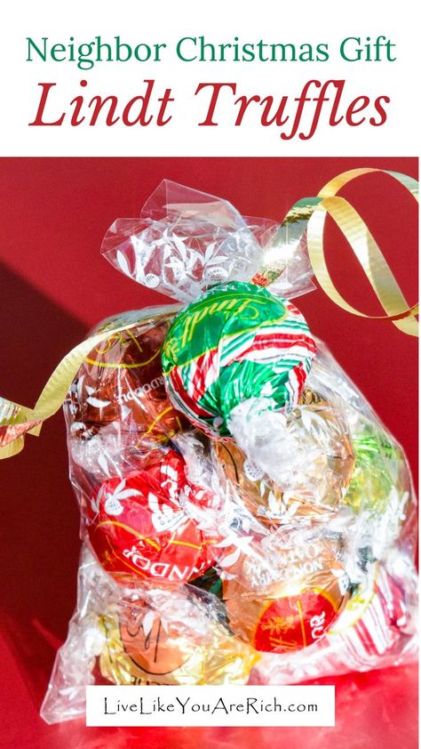 This is a super easy and inexpensive way to show some love and appreciation by gifting Lindt LINDOR truffles to your neighbors this Christmas. Lindor Truffles, Lindt Truffles, Christmas Truffles, Christmas Neighbor, Lindt Lindor, Neighbor Christmas Gifts, Lindt Chocolate, New Flavour, Chocolate Truffles