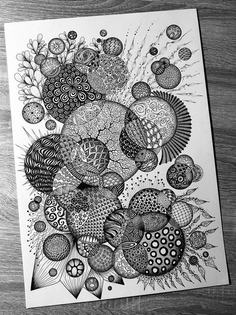 Zen Doodle Patterns, Zentangle Artwork, Pen Art Drawings, Zen Doodle Art, Tangle Art, Zentangle Drawings, Mandala Design Art, Doodle Art Designs, Zen Art