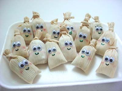 Mini Tamales. Great idea for a kids birthday party. Tamale Party, Modern Baby Shower Games, Games For Men, Funny Baby Shower Games, Mexican Party Decorations, Baby Shower Prizes, Thanksgiving Preschool, Modern Baby Shower, Tamarindo