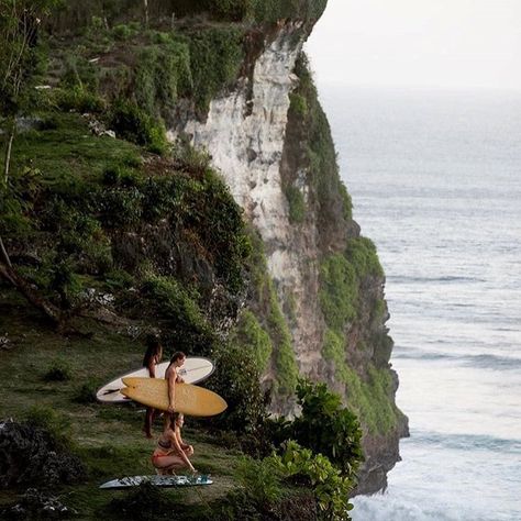 The Leisure Bali | Surfing in Bali Uluwatu @meg_haywoodsullivan | #TheLeisureBali #Surfing Bali Uluwatu, Bali Surf, Surf Camp, Learn To Surf, Paradise Found, Surf Trip, Surf Life, Happy Thursday, Dream Destinations