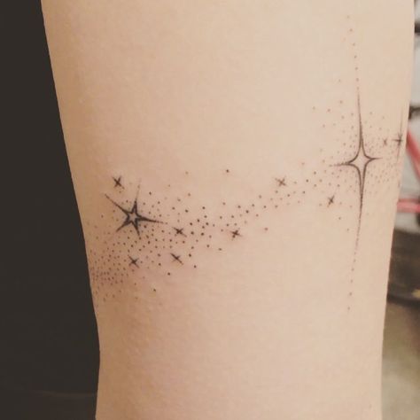 emma 🥀 on Instagram: “✨✨✨sparkle armband for vanessa, who gave me total idea freedom! thanks for comin back dude! ✨✨✨ . . . . . . . #tattoo #stickandpoke…” Star Dust Tattoo, Starry Sky Tattoo, Twinkle Tattoo Stars, Starry Tattoo, Arm Tattoos Stars, Stargazing Tattoo, Stardust Tattoo, Pretty Insects, Sparkle Tattoo