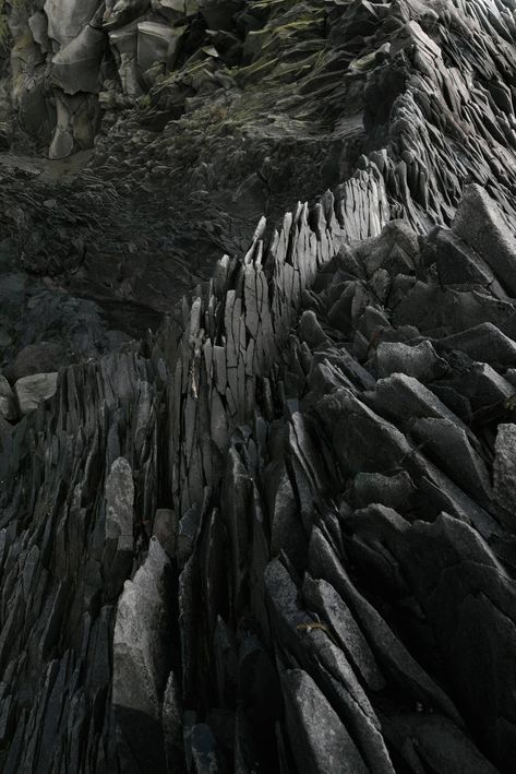 Basalt Ridge in Vik Obsidian Landscape, Basalt Rock, Basalt Stone, Mythical Dragons, Art Rock, Like Instagram, Amazing Nature, Digital Photography, Geology