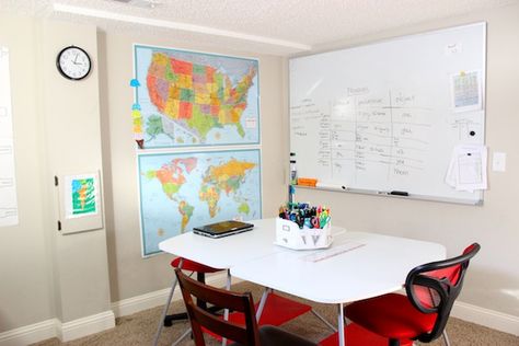 A Tour of Our Homeschool Classroom Homeschool Whiteboard Schedule, Whiteboard Homeschool, Usa Map Table, Homeschool Room With Whiteboard, Wall Timeline Homeschool, Homeschool Room Organization, Third Grade Resources, Classroom Tour, Homeschool Classroom