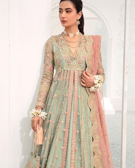 Anarkali Frock, Fancy Frocks, Short Kurti, Pakistani Fancy Dresses, Pakistani Wedding Dresses, Designer Party Wear Dresses, Party Wear Indian Dresses, Fancy Dress Design, Groom Outfit