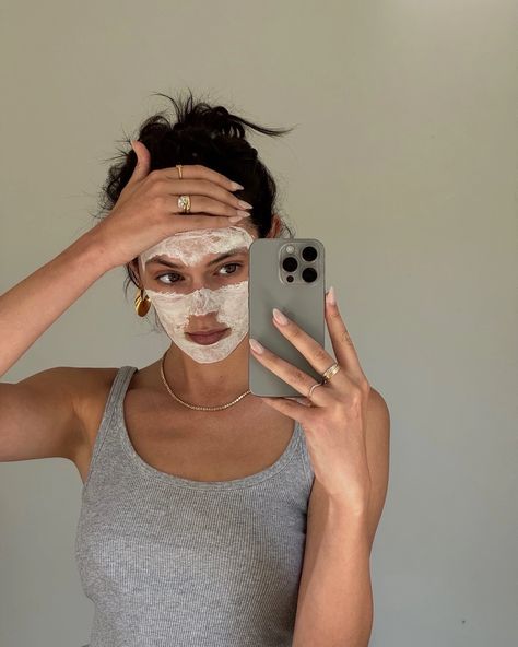 Sadie Newman, Face Mask Aesthetic, Mask Aesthetic, Vogue Beauty, Best Photo Poses, Instagram Inspo, Living Well, Feminine Energy, Lip Tint