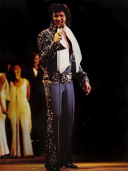 Elvis on tour in Greensboro, NC  April 14, 1972 Royal Blue Fireworks / Owl Jumpsuit Elvis On Tour, Elvis Presley Concerts, Elvis Jumpsuits, Blue Fireworks, Elvis In Concert, Elvis Presley Photos, Lisa Marie Presley, Greensboro Nc, Martin Scorsese