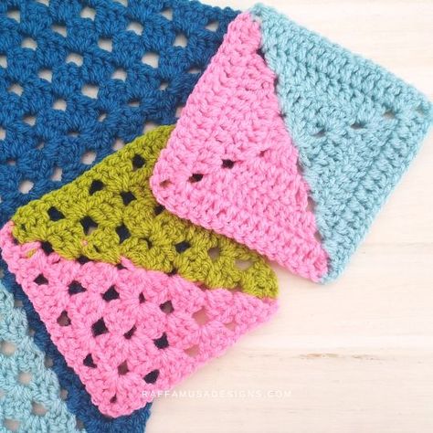 Crochet Arrow, Handmade Hobbies, Crochet Triangle Pattern, Crochet Diamond, Solid Granny Square, Granny Square Pattern Free, Motifs Granny Square, Arrow Point, Granny Square Crochet Patterns Free