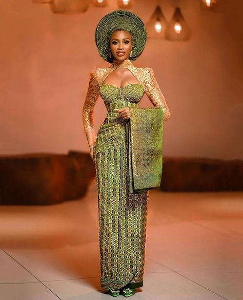 Yoruba Wedding Dress, African Bride Dress, Nigerian Wedding Attire, Nigerian Traditional Dresses, Traditional Ideas, Nigerian Wedding Dress, Yoruba Bride, African Bridal Dress, Nigerian Dress