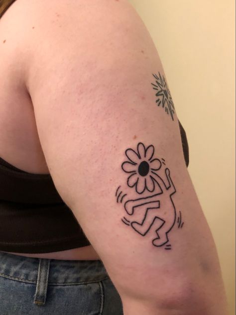 Keith Harrington Tattoo, Keith Haring Flower, Keith Haring Tattoo, Haring Tattoo, Tiny Tats, Daisy Tattoo, Tattoo People, Fine Line Tattoos, Keith Haring