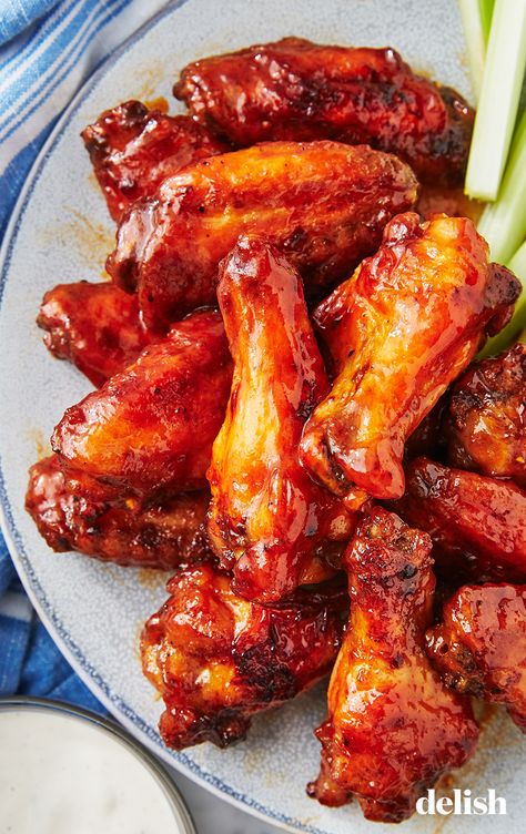 These crispy buffalo wings are foolproof—and just what you need on game day. Get the recipe at Delish.com. #wings #recipe #buffalo #baked #easy #oven #sauce Chicken Wings Keto, Wings Spicy, Ayam Teriyaki, Wing Sauce Recipes, Wings Recipe Buffalo, Baked Buffalo Chicken, Superbowl Appetizers, Ayam Bakar, Air Fryer Chicken Wings