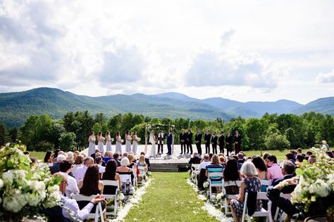 Von Trapp Family Lodge Wedding, Winter Wedding Locations, Vermont Wedding Venues, Wedding Locations Outdoor, Vermont Winter, Stowe Vt, Stowe Vermont, Cheap Wedding Venues, Mountain Wedding Venues