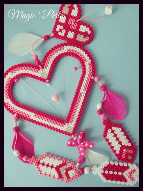 Heart Dream Catcher Diy Dream Catcher, Hamma Beads Ideas, Easy Perler Beads Ideas, Art Perle, Hama Beads Design, Perler Bead Templates, Perler Crafts, Motifs Perler, Hama Beads Patterns