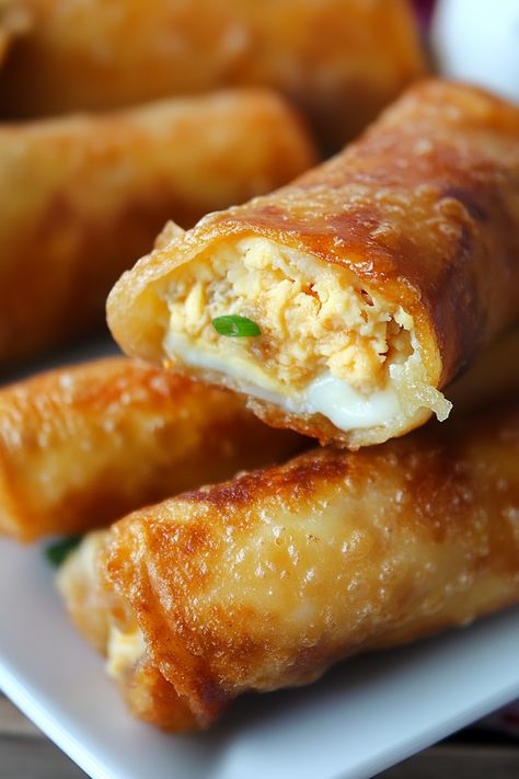 Crispy Crab Rangoon Egg Rolls Crab Rangoon Egg Rolls, Egg Roll Filling, Creamy Crab, Lump Crab, Dessert Smoothie, Crab Rangoon, Bread Snacks, Soup Dinner, Salad Side Dishes