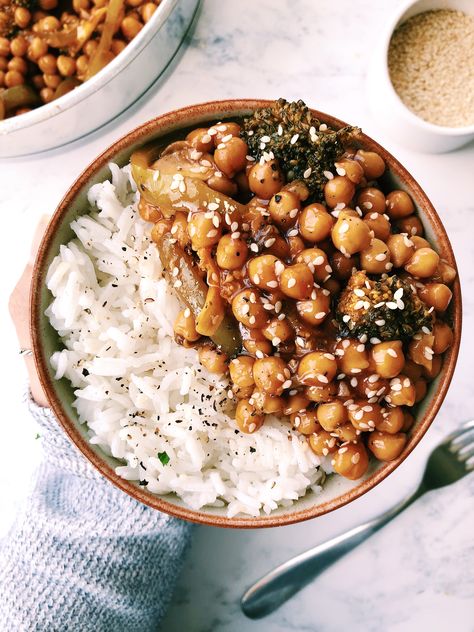 Sweet & Sour Chickpeas {vegan, gluten free} – Gina Burgess Sweet And Sour Chickpeas, Vegan Gluten Free Dinner, Gluten Free Sweet, Chickpea Recipes, Vegan Gluten Free Recipes, Sweet And Sour, Vegan Dinners, Chickpeas, Sin Gluten