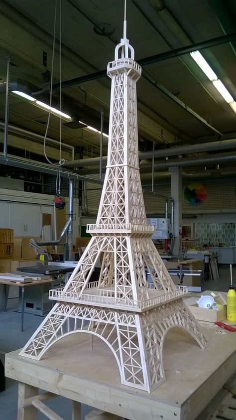 Diy Eiffel Tower, Eiffel Tower Drawing, Art Classroom Posters, Tower Models, Architecture Model Making, 3d Laser, Doodle Sketch, Easy Paper Crafts, Model Ships