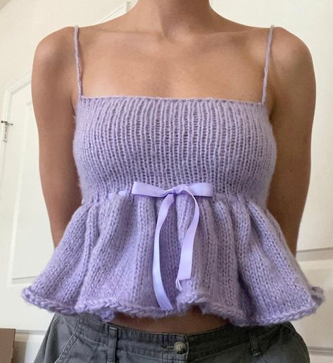 Knitted Camisole, Knit Top Patterns, Bow Crop Tops, Confection Au Crochet, Vest Tops, Top Streetwear, Knitted Tops, Lace Bows, Summer Knitting