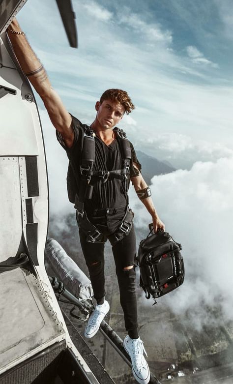 Jay Alvarrez, Best Travel Bags, Converse Outfits, Catchy Names, Sneaker Outfits, Streetwear Mode, Daily Bag, Boy Photography Poses, Boy Photography