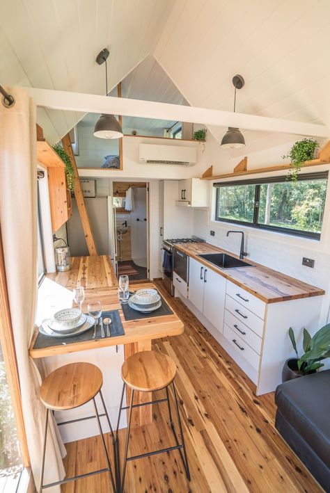 Tiny trailer home Häuslein Tiny House Co Interior Small Tiny House, Tiny House Interior Design, Tiny House Loft, Tiny House Inspiration, Tiny House Kitchen, Casa Container, Modern Tiny House, Tiny House Decor, Compact Living