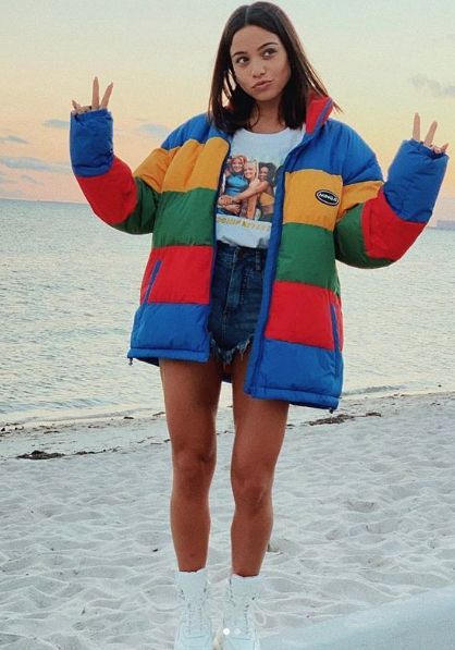 Outfits With Puffer Jackets, Vintage Outfits 90s, Look Retro, 90s Fashion Outfits, Trendy Swimwear, Mode Inspo, Mode Vintage, Retro Stil, Retro Outfits