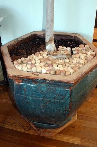 Diy Corks, Upcycled Wine Corks, Cork Planters, Fire Starters Diy, Wine Cork Diy Crafts, Wine Cork Projects, Fish Farm, Home Wet Bar, Cork Crafts Diy