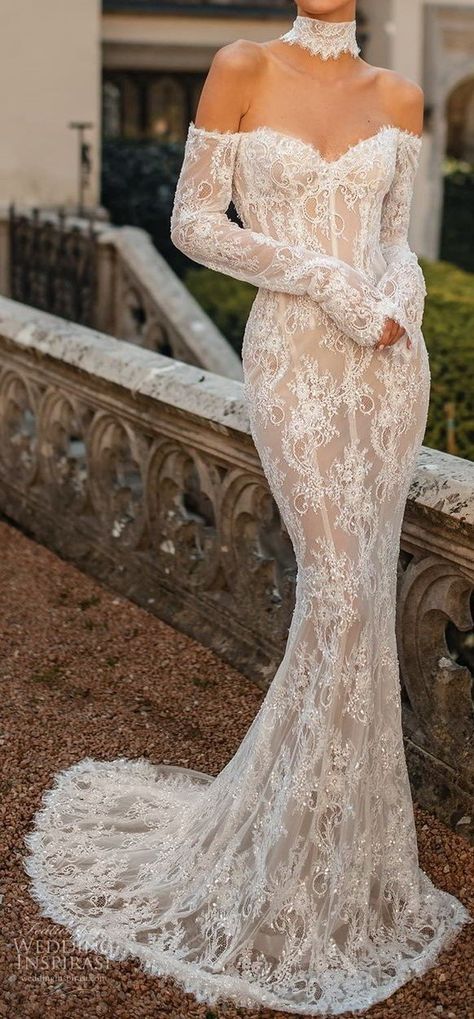 Corset Inspired Wedding Dress, Wedding Dress Dentelle, Sleek Lace Wedding Dress, Berta Long Sleeve Wedding Dress, Spring 2025 Wedding Dress, Body Con Wedding Dress Lace, Lace Romantic Wedding Dress, Courthouse Elopement Outfit, Wedding Dresses Low Cut