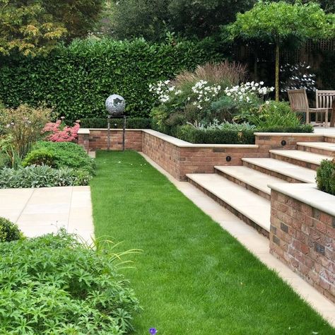 London Stone on Instagram: “😍 This stunning scheme comes from Amanda Broughton Garden Design & Armstrong Landscapes. 🤩 Featuring our Beige Smooth Sandstone Paving…” Brick Wall Front Garden, Large Front Garden Ideas, Brick Steps Garden, Two Tier Garden Ideas, Steep Garden Ideas, 2 Level Garden Ideas, Steps In Garden, Garden Steps On A Slope, Garden Steps Ideas