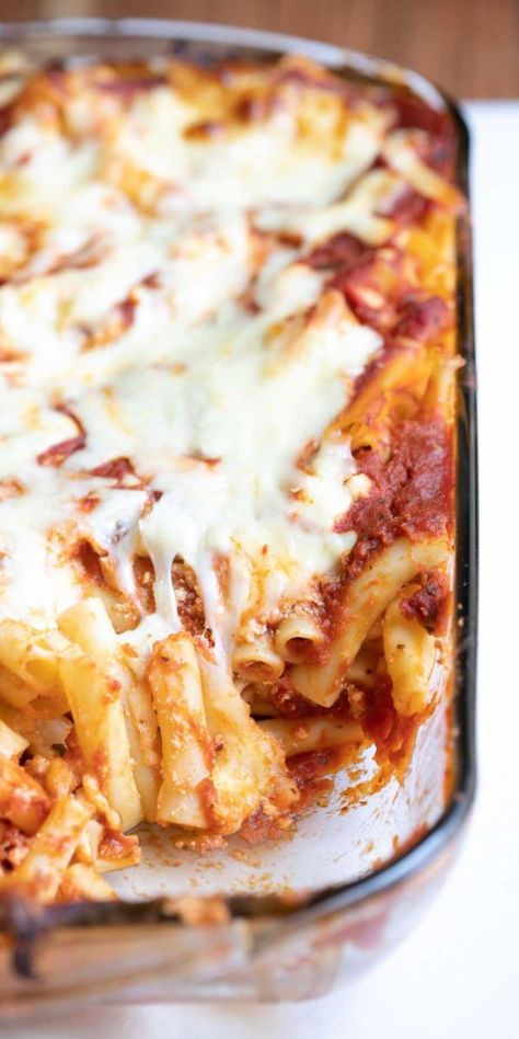 Vegetarian Baked Ziti, Meatless Baked Ziti, Cheesy Baked Ziti, Italian Pasta Bake, Baked Ziti With Ricotta, Baked Ziti With Sausage, Baked Cream Cheese Spaghetti, Weeknight Pasta, Easy Baked Ziti