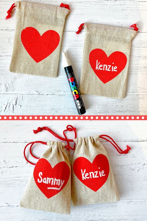 Valentine Candy Bags, Diy Valentine's Treats, Valentine Treat Bags, Valentines Day Bags, Valentine Favors, Valentine Treat, Goodie Bags For Kids, Valentine Craft, Classroom Valentines