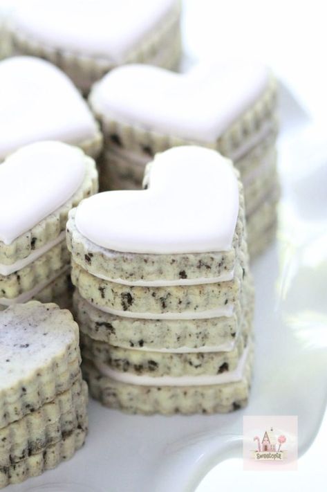 Cookies n’ Cream Cut Out Cookie Recipe and a Question for You | Sweetopia Donuts Ideas, Cut Out Cookie, Chocolate Sugar Cookie Recipe, Resepi Biskut, Valentines Cookies, Cut Out Cookie Recipe, Cookies N Cream, Holiday Sweets, Chocolate Sugar Cookies