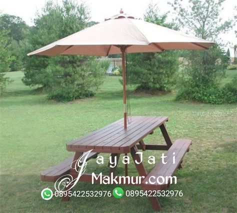 Meja Outdoor, Picnic Table Makeover, Outdoor Seats, Garden Bar Shed, Picnic Table With Umbrella, Outdoor Picnic Table, Pallet Bathroom, Backyard Table, Deck Umbrella