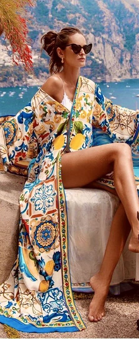 Italian Summer Aesthetic Outfit, Amalfi Coast Outfits, Coast Outfit, Italian Summer Outfits, Coast Fashion, Beach Kaftan, Tropical Fashion, Coast Style, Summer Vacation Outfits