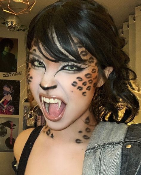 Makeup Horor, Cheetah Makeup, Leopard Makeup, Makeup Cantik, Funky Makeup, Cute Halloween Makeup, Horror Makeup, Halloween Makeup Inspiration, Cool Makeup Looks