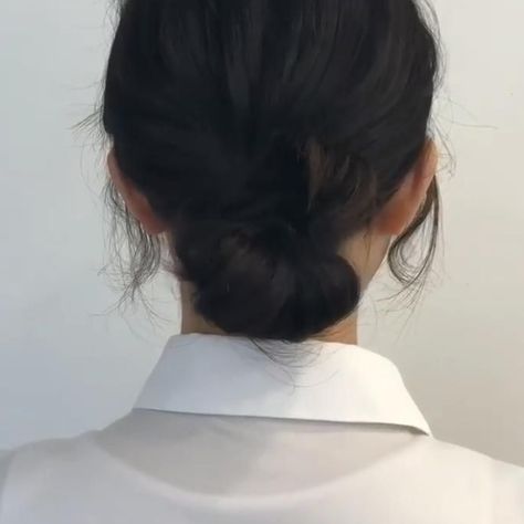 This post is about twenty ways to create the latest Korean hair bun styles with a video tutorial that will make it super easy to create the perfect look. #hairstyle #cutehairstyle #easyhairstyle Bun Hair For Short Hair, Hair Bun Korean Style, Korean Hairbuns, Korean Short Hair Bun, Cute Bun For Short Hair, How To Make Bun In Short Hair, How To Bun Short Hair, Bun With Short Hair Tutorial, Hair Bun Tutorial For Short Hair