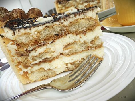 Amaretto Tiramisu, Amaretto Cake, Flavored Coffee Creamer, Italian Recipes Dessert, Wedding Cake Recipe, Tiramisu Cake, Tiramisu Recipe, Magic Cake, Bake Dessert