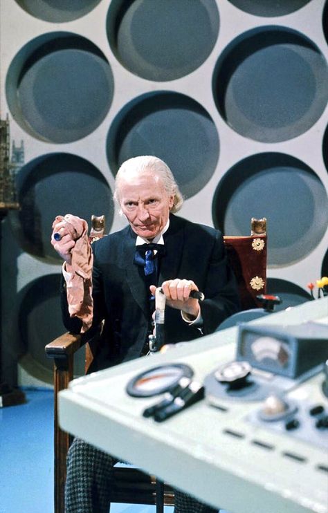 Embedded Diy Naruto, 1st Doctor, Doctor Who Tv, William Hartnell, Classic Doctor Who, 13th Doctor, Doctor Who Art, Doctor Who Tardis, Sci Fi Tv